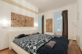 The Twist of Nature Downtown Apartment
